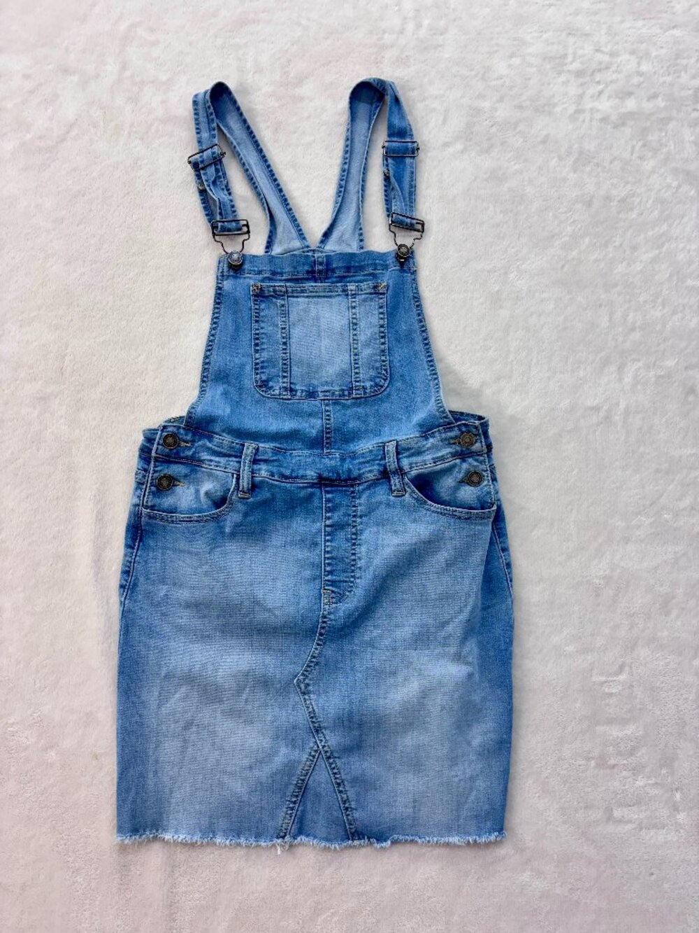 Maurices Women's Jean Skirt Overalls --- Size: Medium --- Great Condition!!